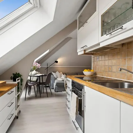 Cozy 2bdr Apt. 3 Min Walk To Solsiden Apartment