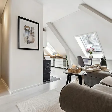Cozy 2bdr Apt. 3 Min Walk To Solsiden