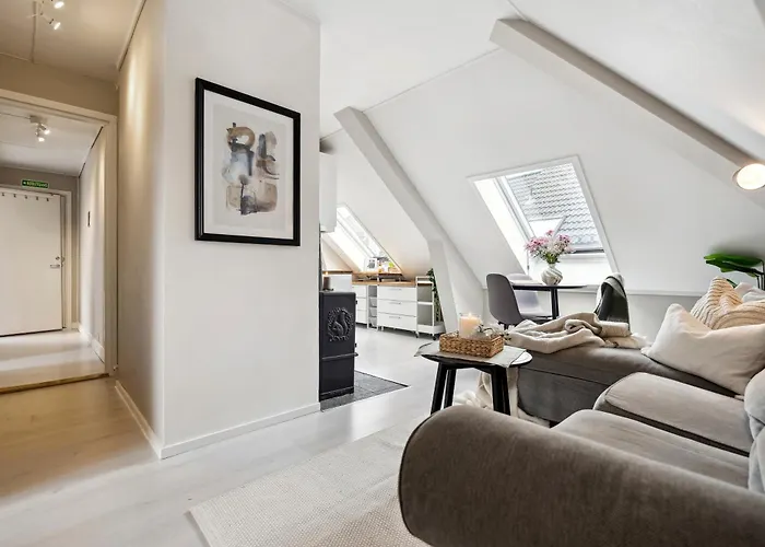 Cozy 2bdr Apt. 3 Min Walk To Solsiden