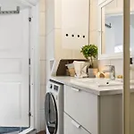 Cozy 2bdr Apt. 3 Min Walk To Solsiden * 트론헤임